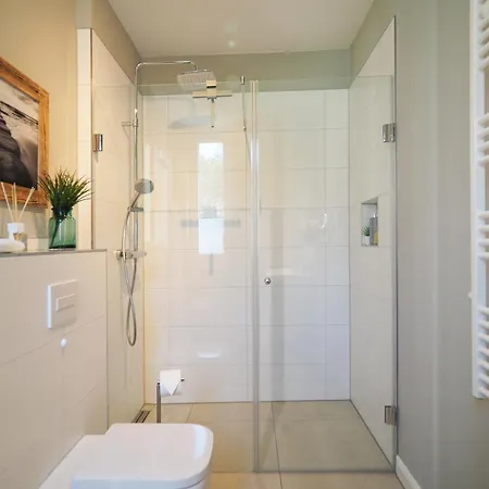 Fischerhus Mit Sauna Und Kamin בית נופש לודין